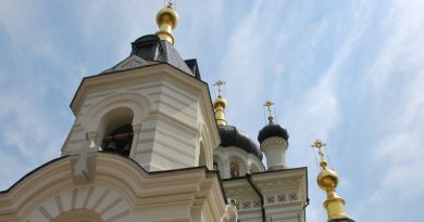 Экскурсия Ялта-Ласточкино гнездо-гора Ай-Петри - Форос-Балаклава фото 5889 Экскурсия Ялта-Ласточкино гнездо-гора Ай-Петри - Форос-Балаклава фото 5889